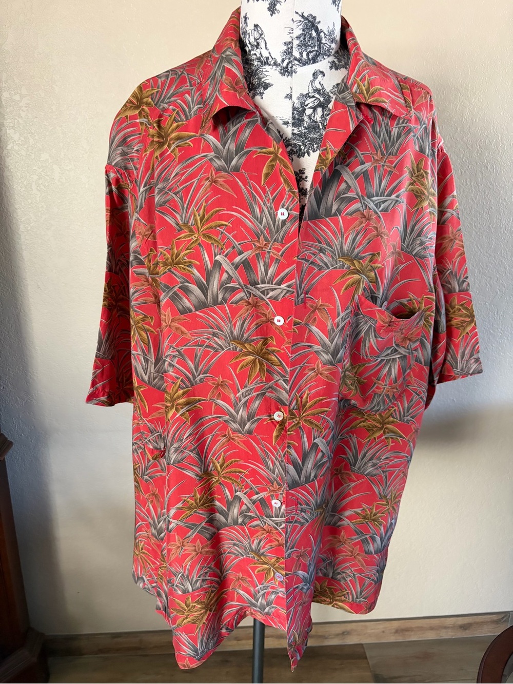 Men's Red Tropical Print Short Sleeve Shirt